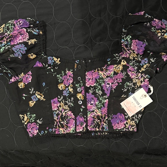 Forever 21 Tops - Forever 21 Black and Purple Floral Crop Top